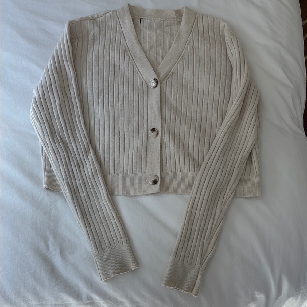 Super Soft Cream Ribbed Cropped Women's Cardigan Sweater